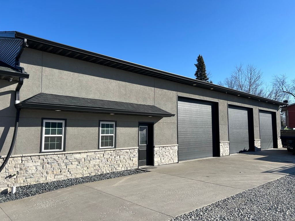 4606 Ave Of The Cities Avenue, Moline, IL 61265