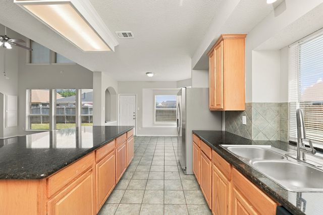 736 Mulberry Lane, Desoto, TX 75115