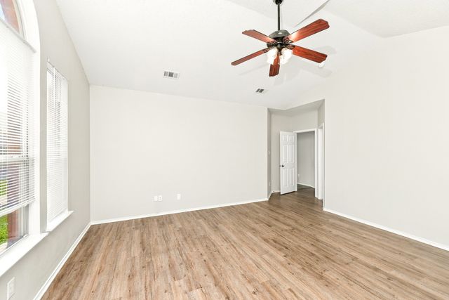 736 Mulberry Lane, Desoto, TX 75115