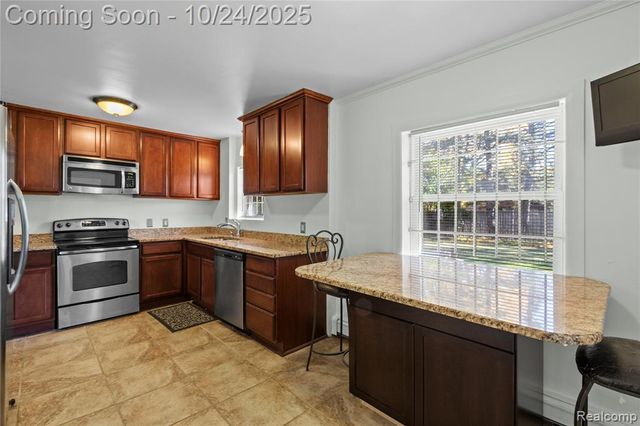 17725 George Washington Drive, Southfield, MI 48075