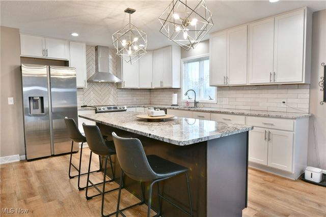 5778 Palmyra Road SW, Warren, OH 44481