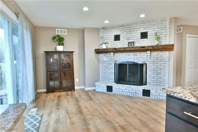 5778 Palmyra Road SW, Warren, OH 44481