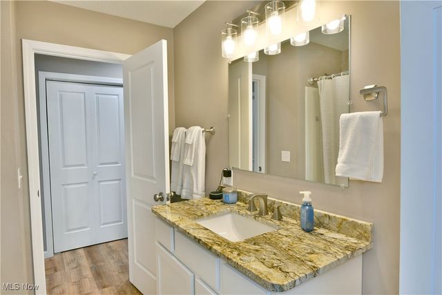 5778 Palmyra Road SW, Warren, OH 44481