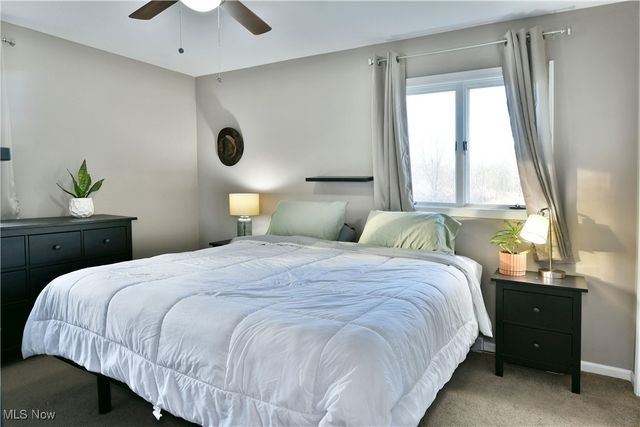 5778 Palmyra Road SW, Warren, OH 44481