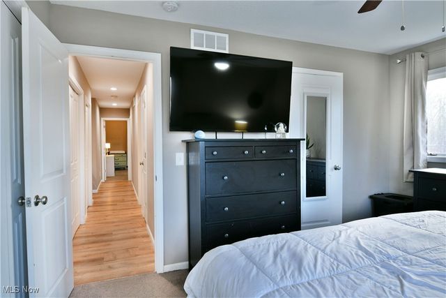 5778 Palmyra Road SW, Warren, OH 44481