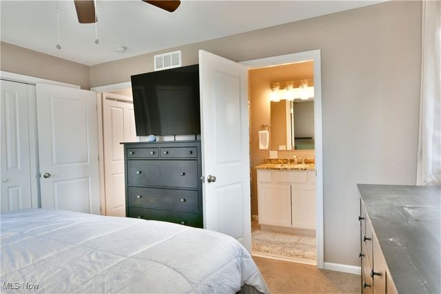 5778 Palmyra Road SW, Warren, OH 44481