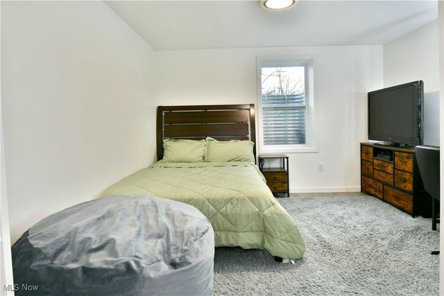 5778 Palmyra Road SW, Warren, OH 44481