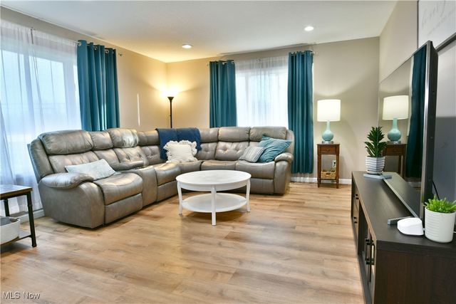 5778 Palmyra Road SW, Warren, OH 44481