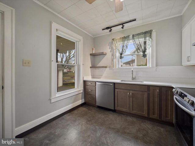 452 S FOURTH ST, Chambersburg, PA 17201