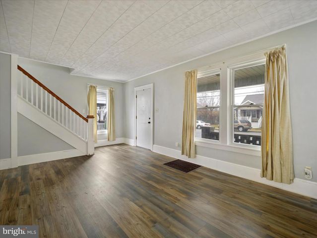 452 S FOURTH ST, Chambersburg, PA 17201