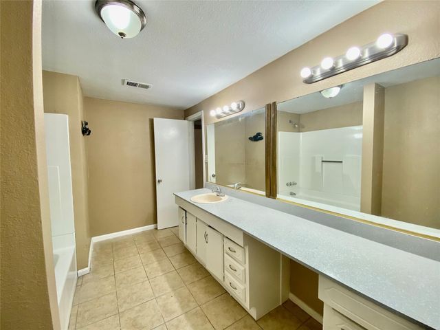 6220 Beall Street, Houston, TX 77091