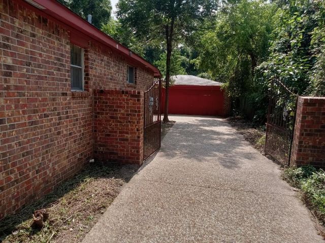 6220 Beall Street, Houston, TX 77091