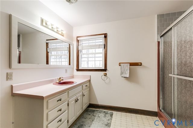 14747 Ramblewood Dr, Chester, VA 23836