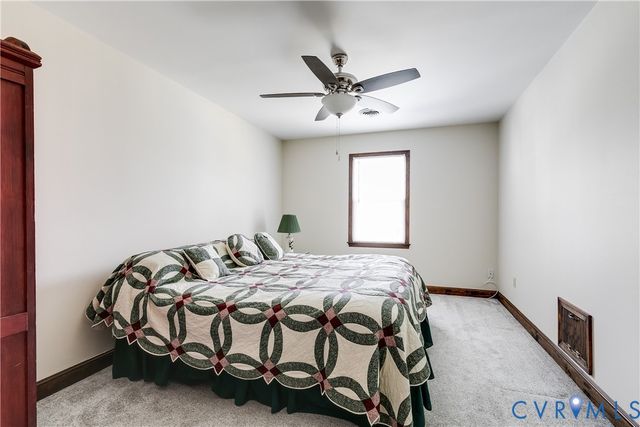 14747 Ramblewood Dr, Chester, VA 23836