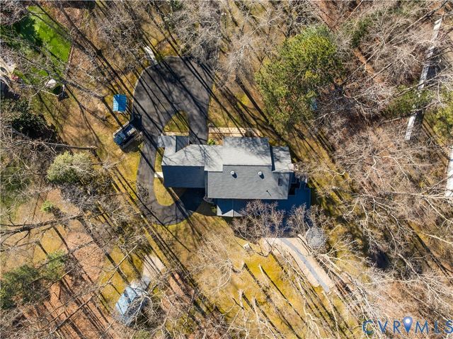 14747 Ramblewood Dr, Chester, VA 23836