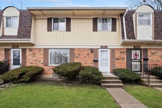 2077 Lioncrest Drive, Richton Park, IL 60471