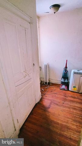 5330 LESHER ST, Philadelphia, PA 19124