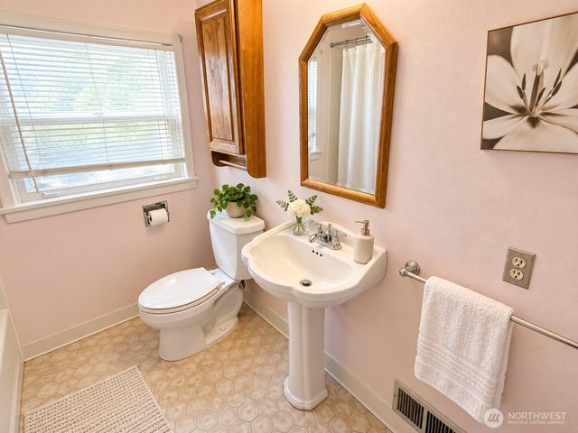 3505 S 11th Street, Tacoma, WA 98405