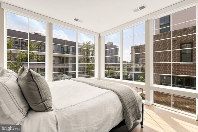 215 MONTGOMERY STREET, Alexandria, VA 22314