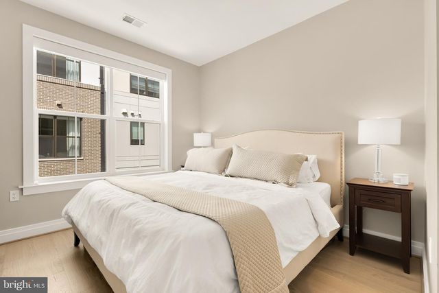 215 MONTGOMERY STREET, Alexandria, VA 22314