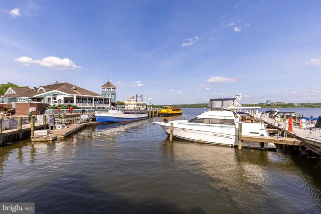215 MONTGOMERY STREET, Alexandria, VA 22314