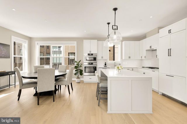 215 MONTGOMERY STREET, Alexandria, VA 22314