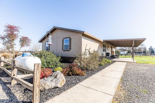 18041 Seidner Ave, Escalon, CA 95320