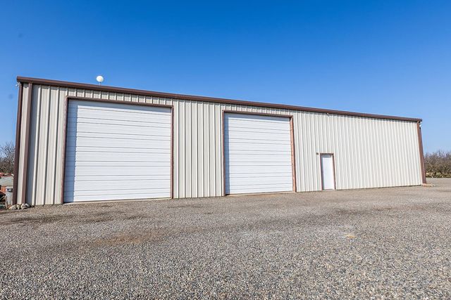 18041 Seidner Ave, Escalon, CA 95320
