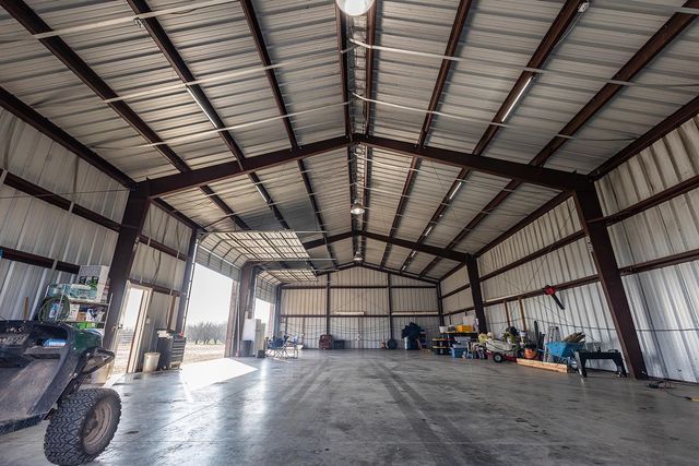 18041 Seidner Ave, Escalon, CA 95320