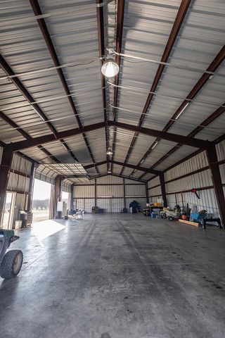 18041 Seidner Ave, Escalon, CA 95320