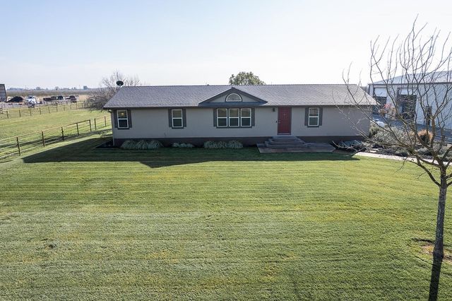 18041 Seidner Ave, Escalon, CA 95320