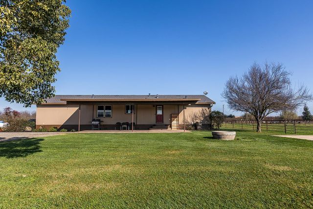 18041 Seidner Ave, Escalon, CA 95320