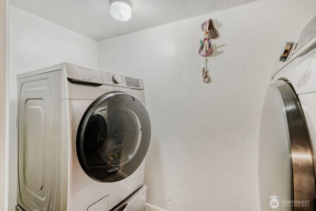 908 9th Street NE, Auburn, WA 98002