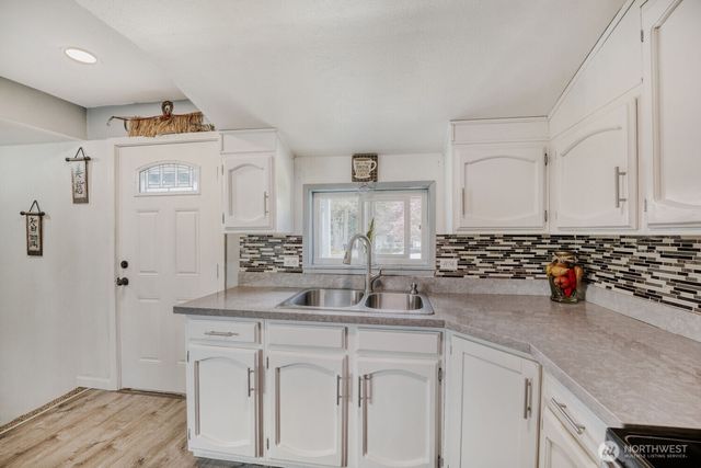 908 9th Street NE, Auburn, WA 98002