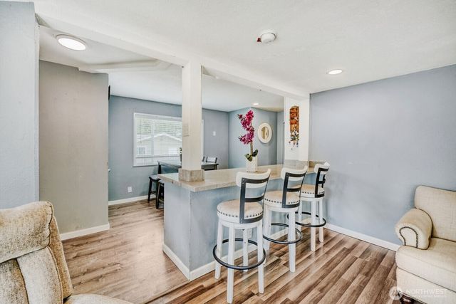 908 9th Street NE, Auburn, WA 98002