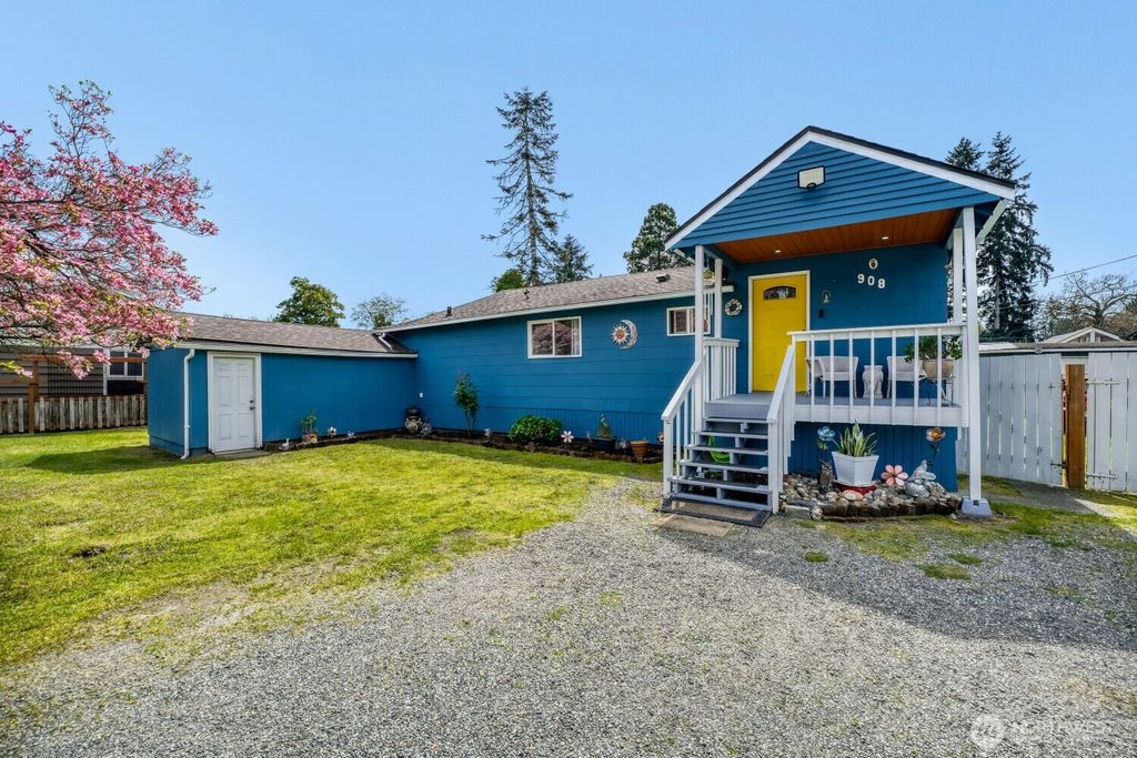 908 9th Street NE, Auburn, WA 98002