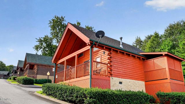 208 Moose Ridge Way, Pigeon Forge, TN 37863
