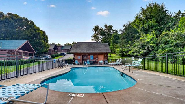 208 Moose Ridge Way, Pigeon Forge, TN 37863