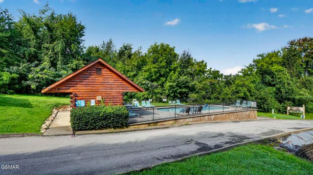 208 Moose Ridge Way, Pigeon Forge, TN 37863