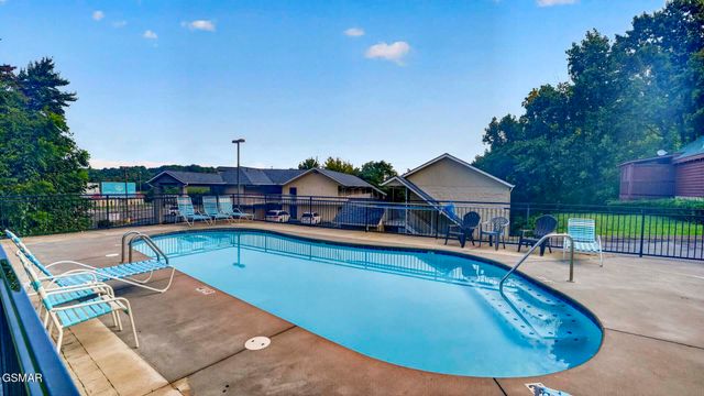 208 Moose Ridge Way, Pigeon Forge, TN 37863