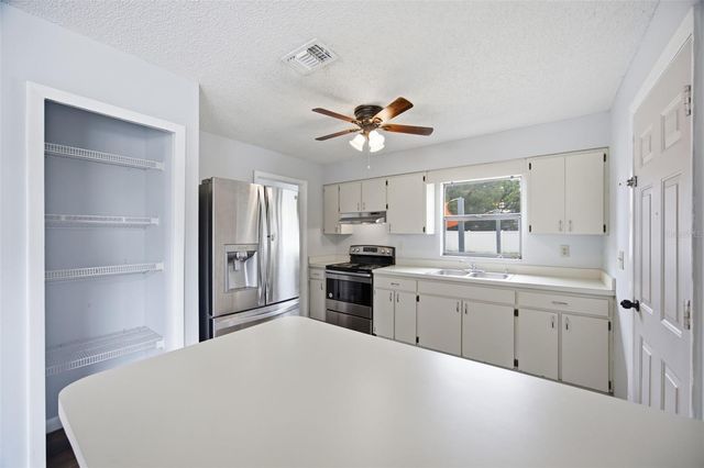 5412 N 48TH STREET, Tampa, FL 33610