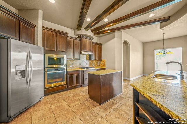 8219 HIGH NOON WAY, San Antonio, TX 78254