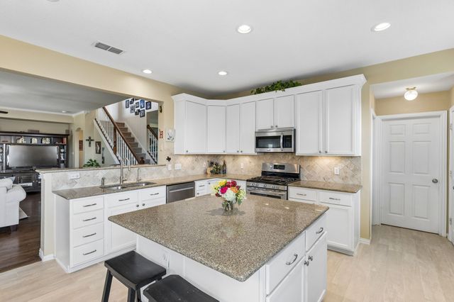 8410 Lexington Court, Rowlett, TX 75089