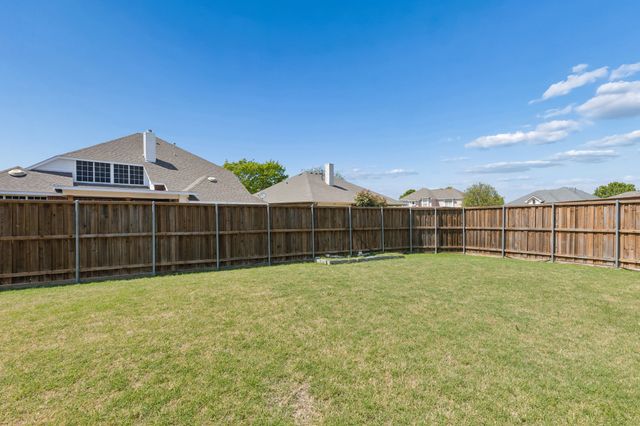 8410 Lexington Court, Rowlett, TX 75089