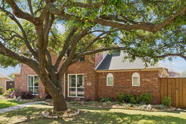 8410 Lexington Court, Rowlett, TX 75089