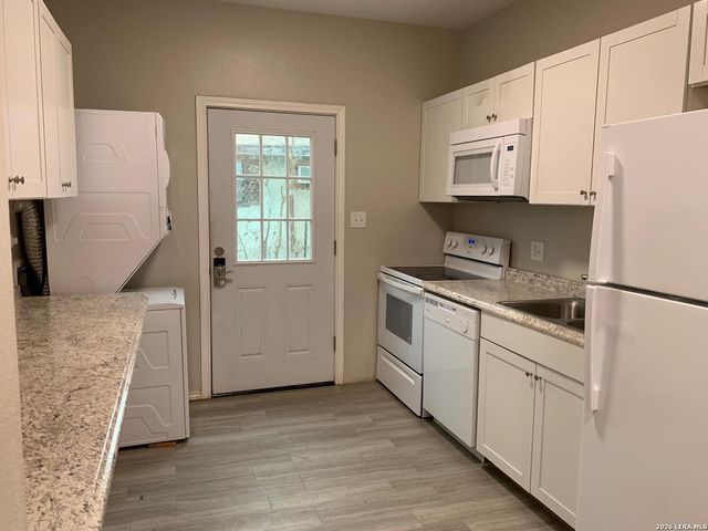 645 N SAN FELIPE AVE, San Antonio, TX 78228