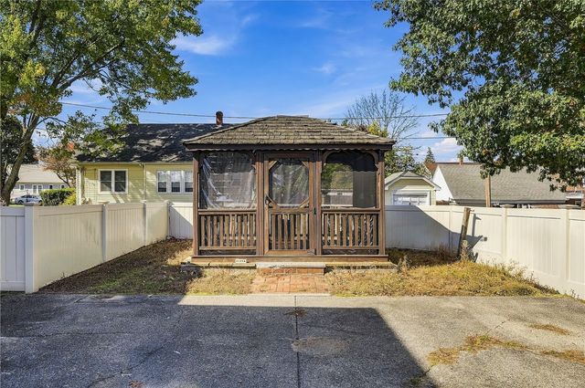 54 Holburn Avenue, Cranston, RI 02910