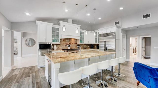 2593 SE 9th Street, Pompano Beach, FL 33062