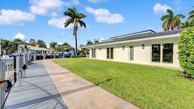 2593 SE 9th Street, Pompano Beach, FL 33062