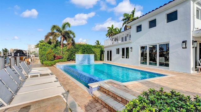 2593 SE 9th Street, Pompano Beach, FL 33062